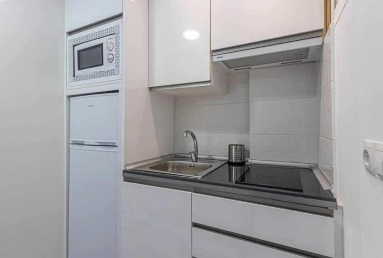 797 Holiday Rentals - Moderno Estudio En Iris Para 2 Con Piscinas Benalmadena Apartment