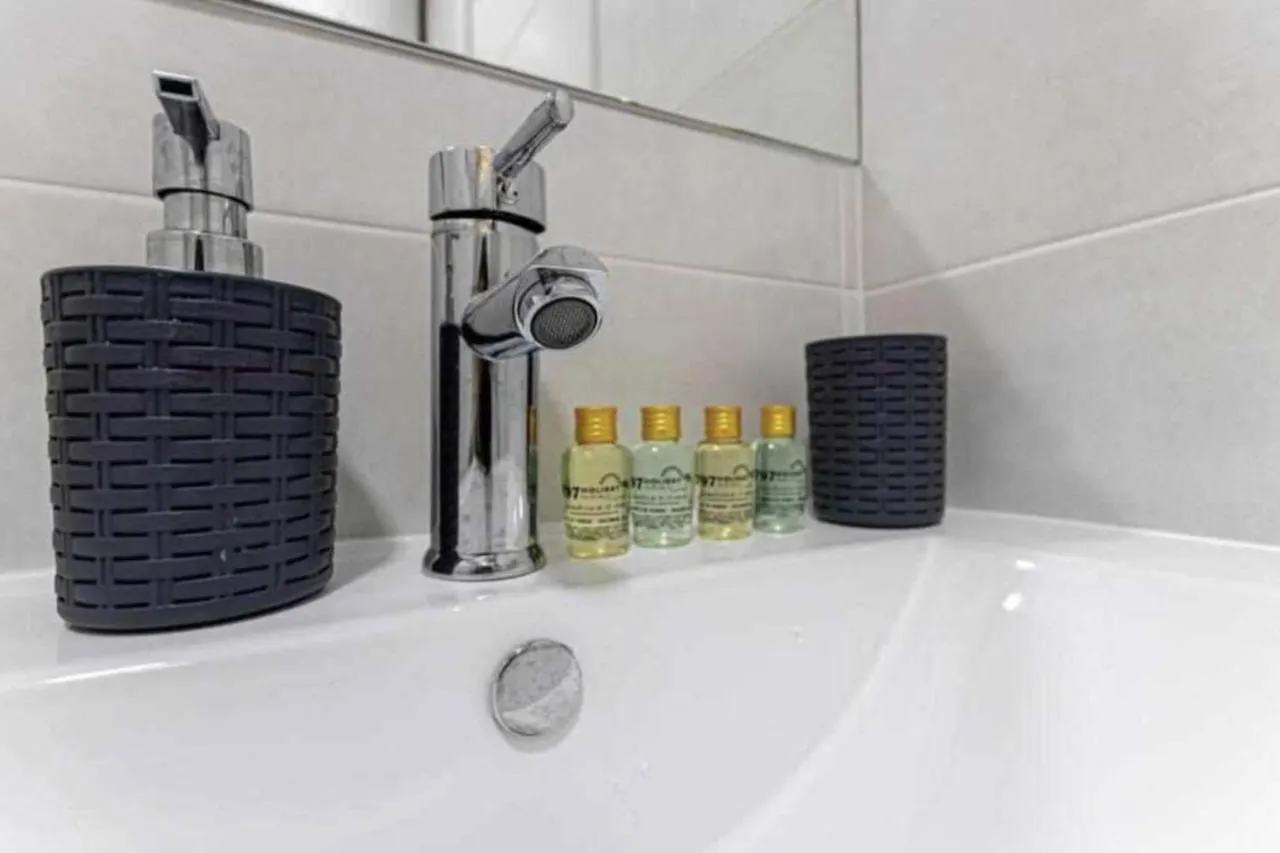 Apartment 797 Holiday Rentals - Moderno Estudio En Iris Para 2 Con Piscinas Benalmadena