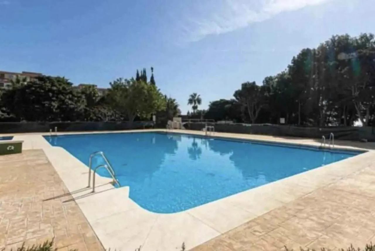 797 Holiday Rentals - Moderno Estudio En Iris Para 2 Con Piscinas Benalmadena