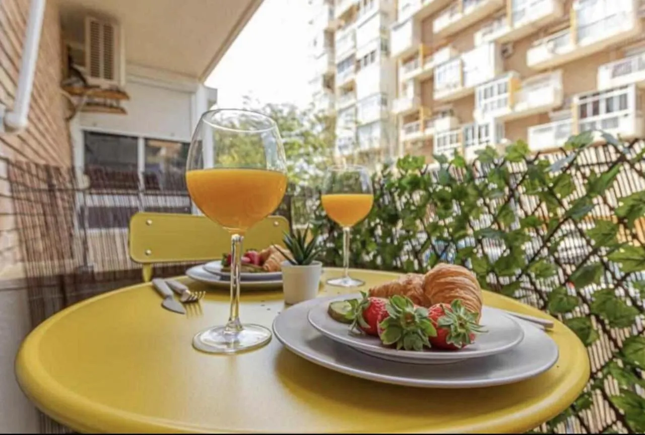 Apartment 797 Holiday Rentals - Moderno Estudio En Iris Para 2 Con Piscinas Benalmadena